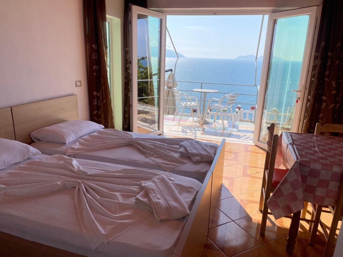 Sea View Apartments Vlore Ngoại thất bức ảnh