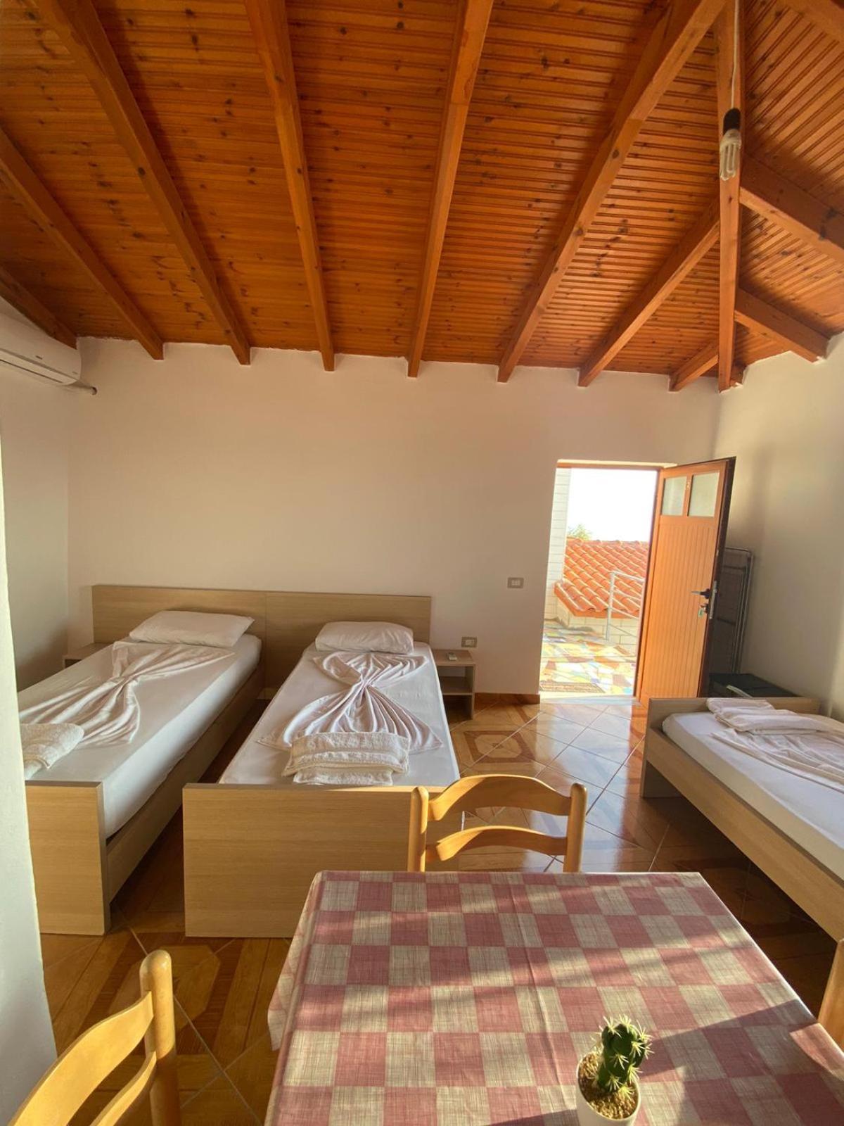 Sea View Apartments Vlore Ngoại thất bức ảnh
